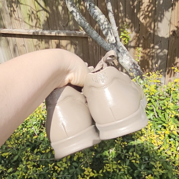 Nwot SAS Free Time (Mocha) Walking Shoe  11M - Picture 7 of 13